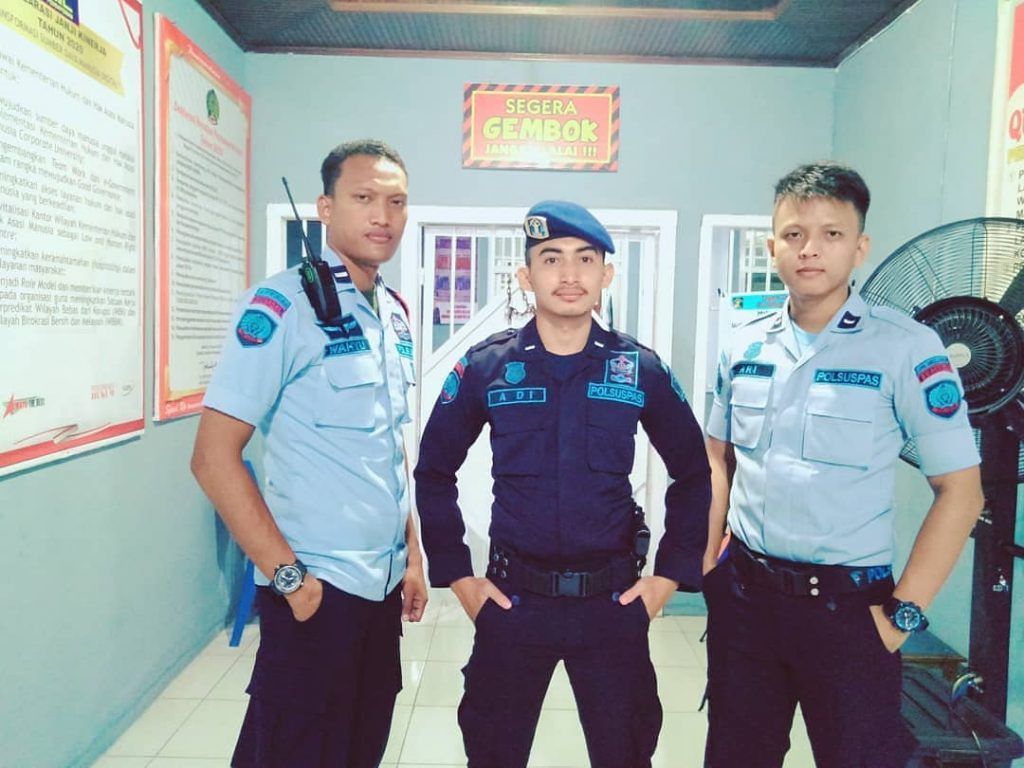 gaji polsuspas