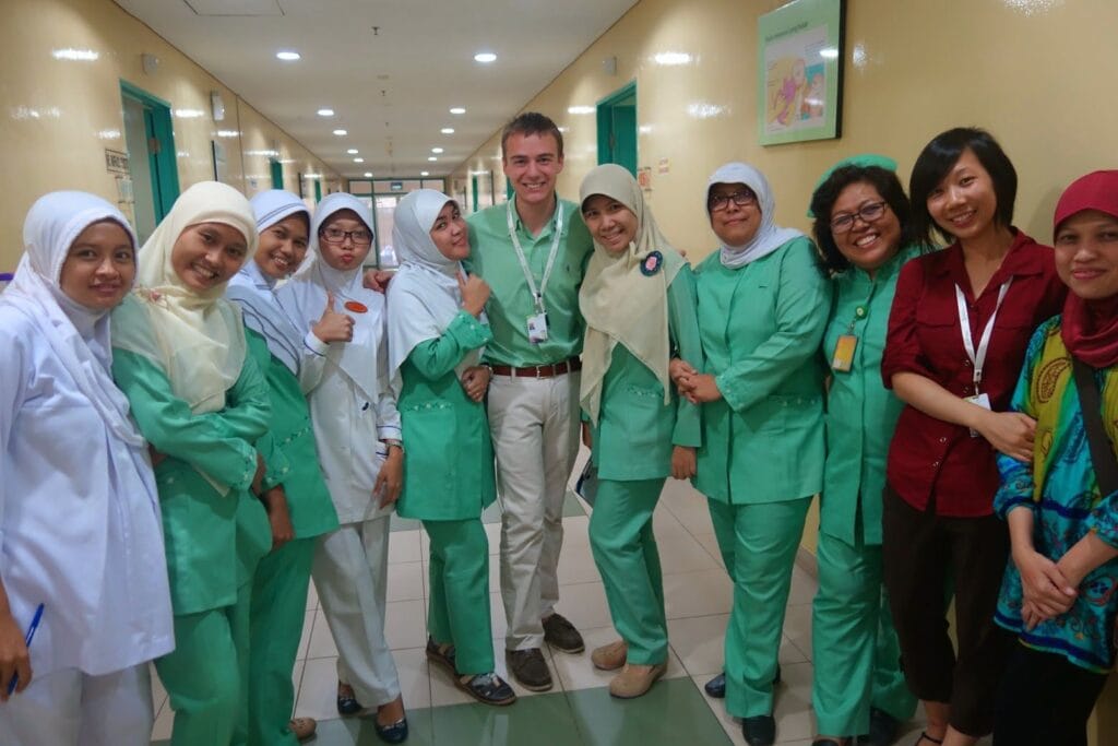 contoh deskripsi pengalaman kerja bidan