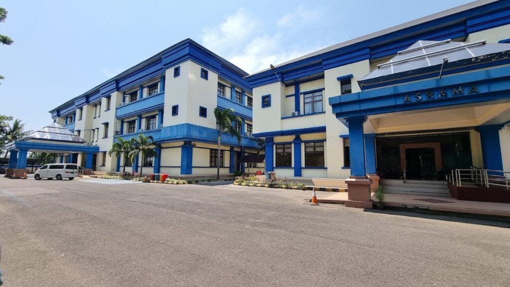 kampus pkn stan