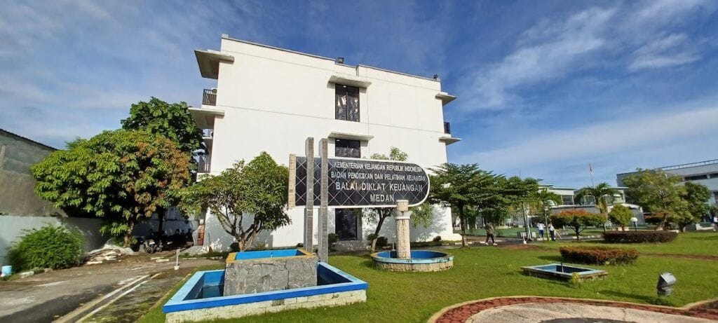 kampus pkn stan