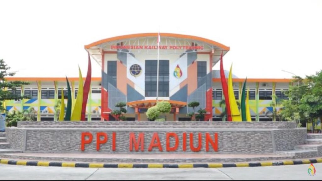 politeknik perkeretaapian indonesia