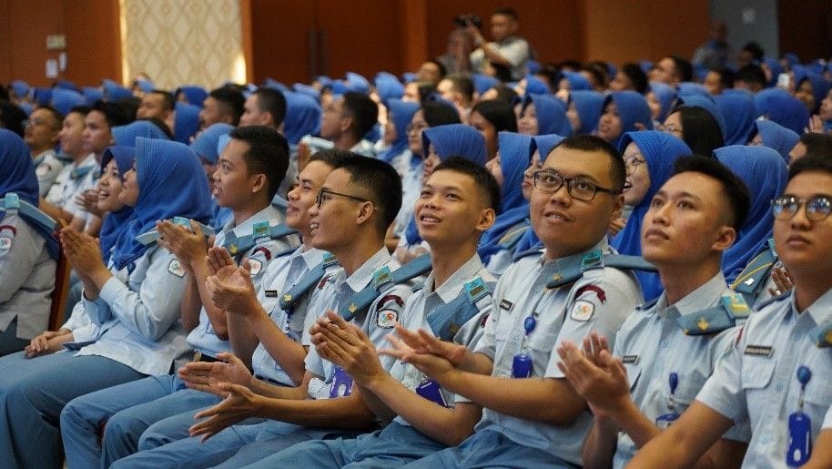 polstat stis kerja apa