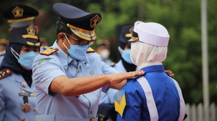 lulusan poltekip kerja apa