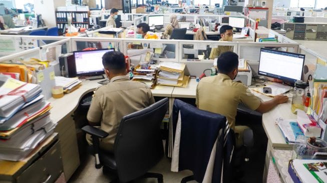 kapan pns masuk kerja