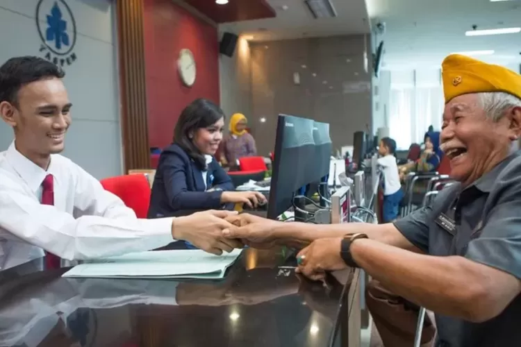 gaji pensiunan pns cair