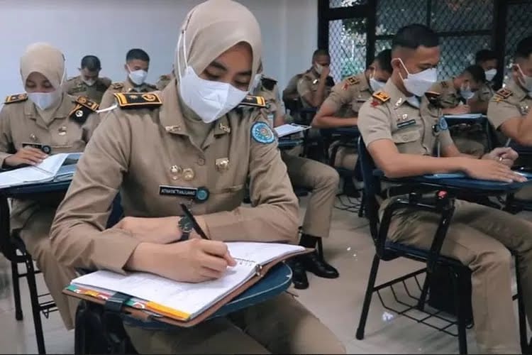 latihan soal materi skd kedinasan