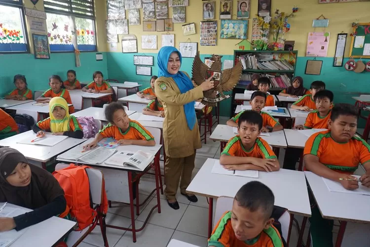 guru pns pensiun umur