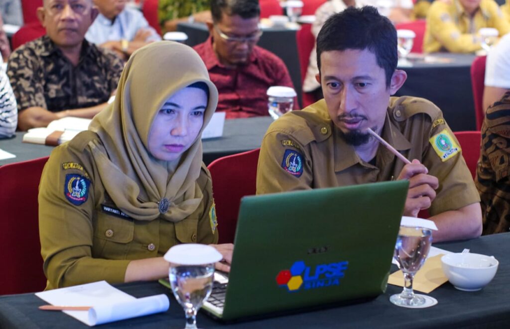 contoh sistem pemerintahan berbasis elektronik