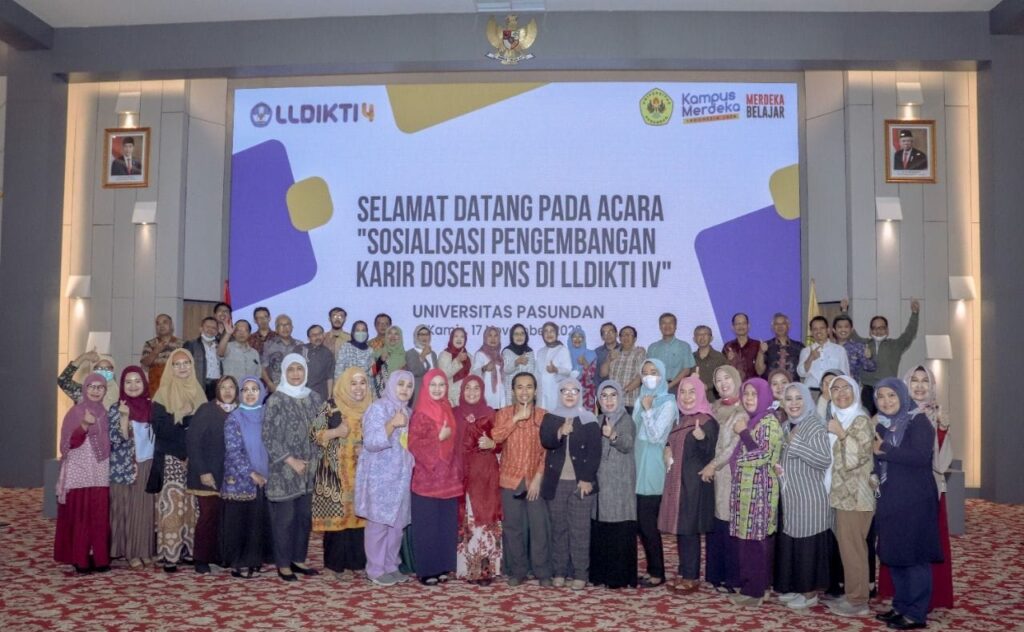 dosen pns