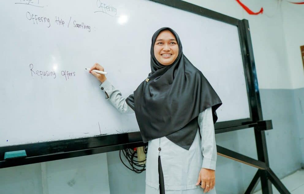 gaji guru sekolah rakyat