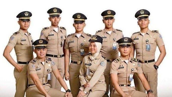 berapa lama ikatan dinas ipdn